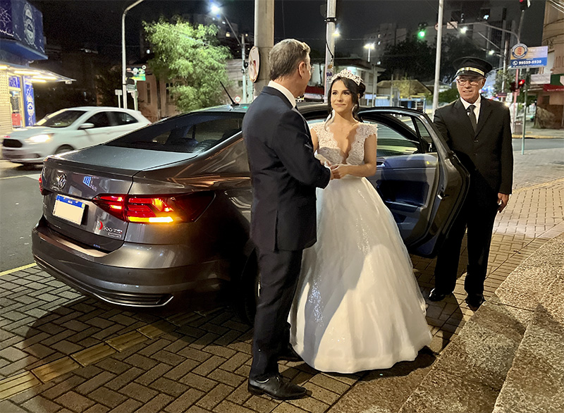 A Personal Driver tem mais de 20 anos de atuação e experiência em transfer e chofer de noivas. Somos uma empresa de transporte com veículos próprio e motorista particular.  Motorista particular Transporte executivo Transporte de passageiros Transfer do aeroporto Transfer corporativo Transporte Vip Serviço de transporte de passageiros Transporte urbano Traslado intermunicipal Táxi de luxo Carro da noiva Motorista exclusivo Serviço de motorista particular