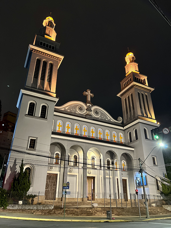 A Personal Driver tem mais de 20 anos de atuação e experiência em transfer e chofer de noivas. Somos uma empresa de transporte com veículos próprio e motorista particular.  Motorista particular Transporte executivo Transporte de passageiros Transfer do aeroporto Transfer corporativo Transporte Vip Serviço de transporte de passageiros Transporte urbano Traslado intermunicipal Táxi de luxo Carro da noiva Motorista exclusivo Serviço de motorista particular